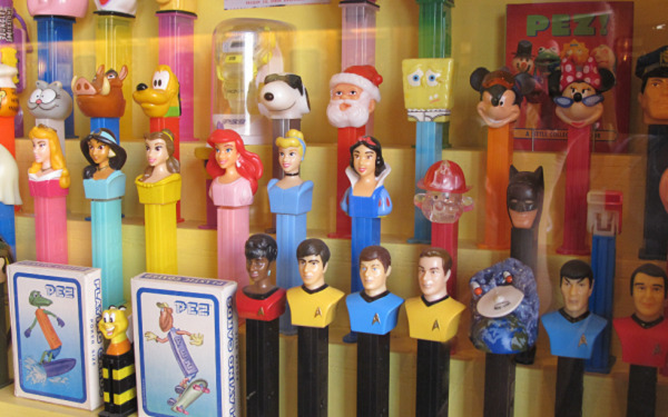 sell vintage Pez dispensers