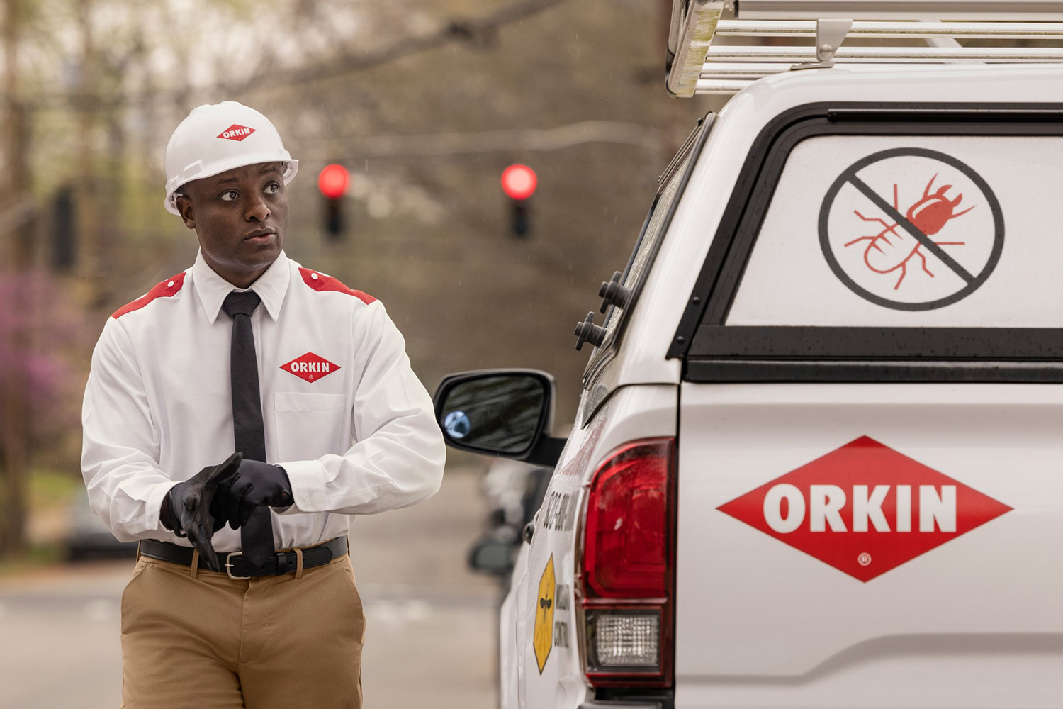 photo of an Orkin pest control technician