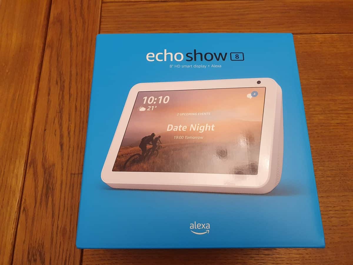 The box of my Echo Show 8