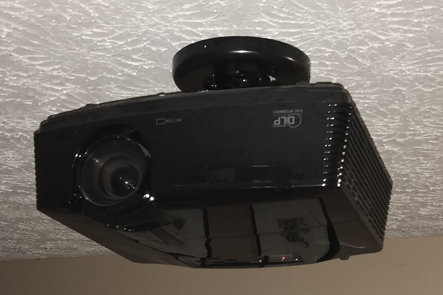 How to Choose a Projector Mount for Your Projector