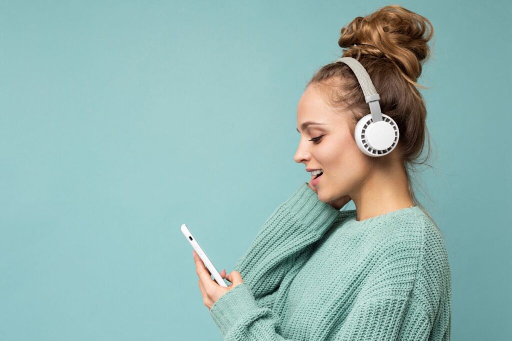 How to Connect Bose Headphones to an iPhone