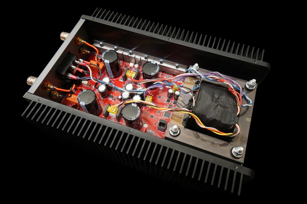 Interior composition of Schiit Vidar