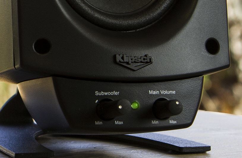 Volume controls on the main right speaker