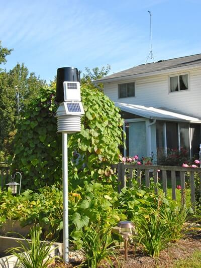 Davis Pro2 weather station in a garden