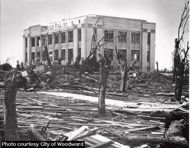 Damage to the city of Woodward and the Woodward County Courthouse after the F5 tornado